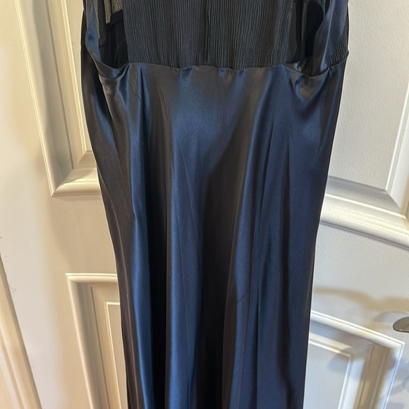 Morgan Taylor 100% silk black negligee - Picture 4 of 4